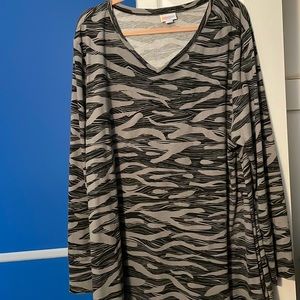 Lularoe Elizabeth Top